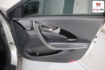 2011 - hyundai grandeur