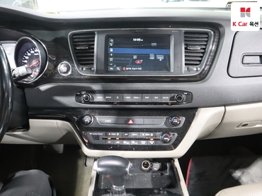 2019 - kia carnival