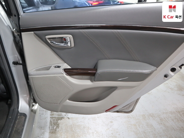 2010 - hyundai grandeur