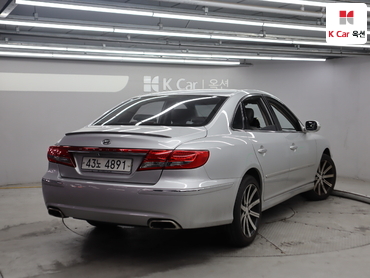 2010 - hyundai grandeur