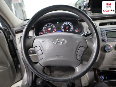 2010 - hyundai grandeur