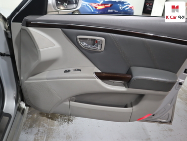 2010 - hyundai grandeur