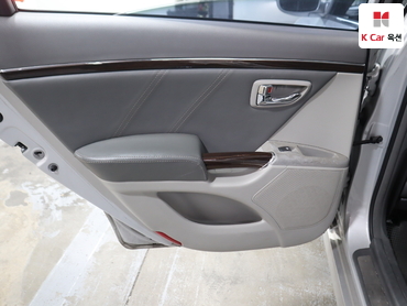 2010 - hyundai grandeur