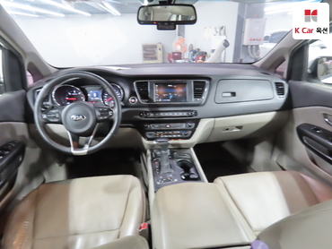 2017 - kia carnival