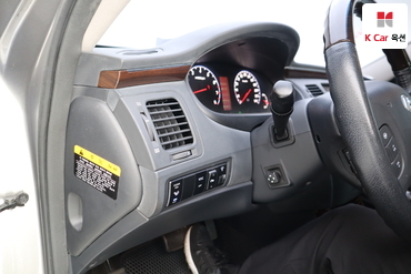 2010 - hyundai grandeur