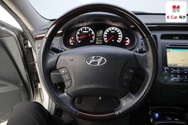 2010 - hyundai grandeur