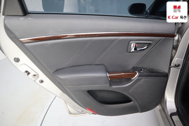 2010 - hyundai grandeur