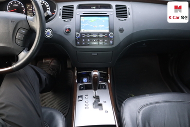 2010 - hyundai grandeur
