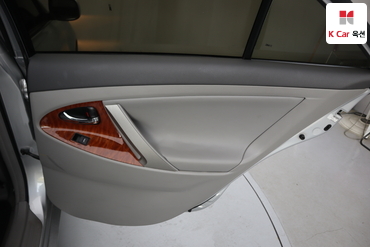 2011 - toyota camry