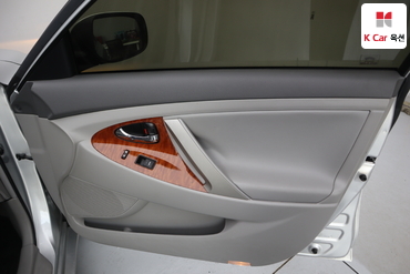 2011 - toyota camry
