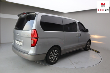 2019 - hyundai grand starex