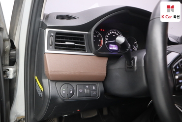 2019 - hyundai grand starex