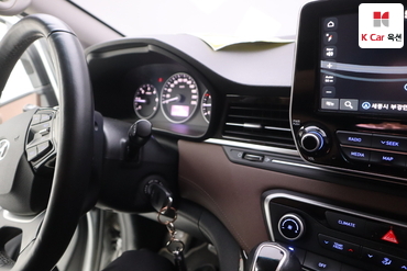 2019 - hyundai grand starex