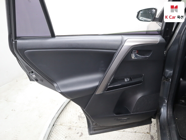 2016 - toyota rav4