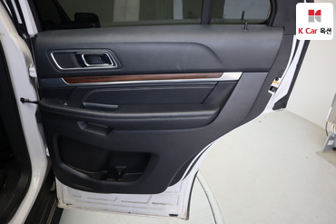 2017 - ford explorer