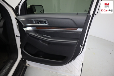 2017 - ford explorer