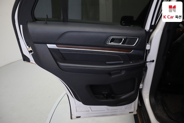 2017 - ford explorer