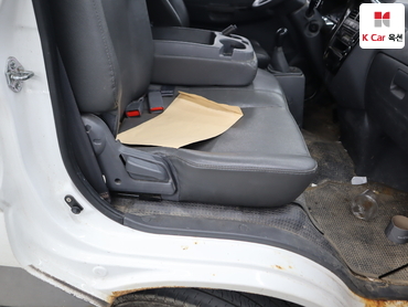 2012 - kia bongo iii