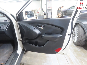 2011 - hyundai tucson