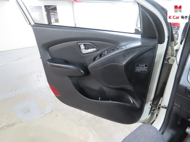 2011 - hyundai tucson