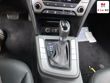 2016 - hyundai avante