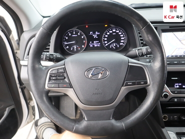 2016 - hyundai avante