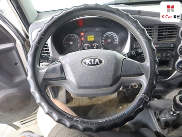 2014 - kia bongo iii