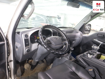 2014 - kia bongo iii