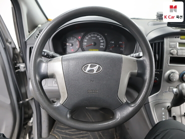 2011 - hyundai grand starex