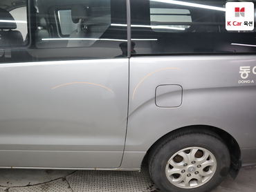 2011 - hyundai grand starex