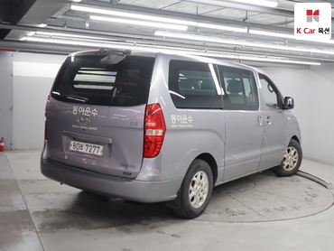 2011 - hyundai grand starex