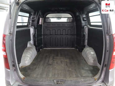2011 - hyundai grand starex