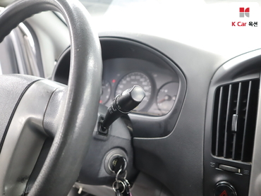 2011 - hyundai grand starex
