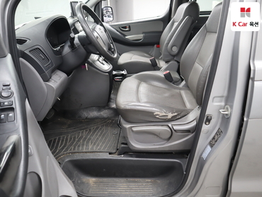 2011 - hyundai grand starex