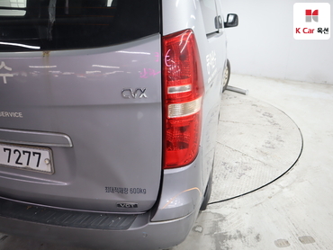 2011 - hyundai grand starex