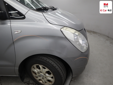 2011 - hyundai grand starex