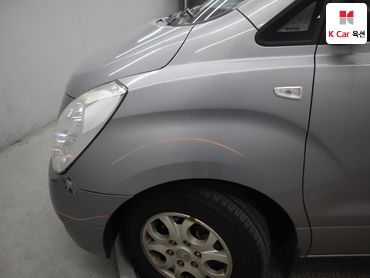 2011 - hyundai grand starex
