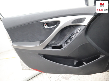2012 - hyundai avante