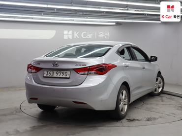 2012 - hyundai avante
