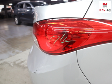 2012 - hyundai avante