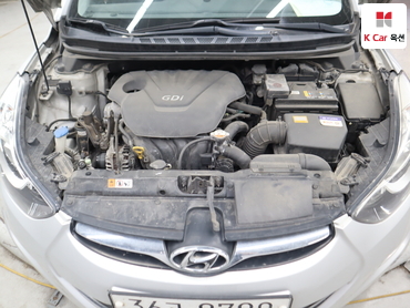 2012 - hyundai avante