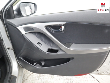 2012 - hyundai avante