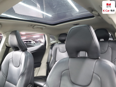 2016 - volvo v40