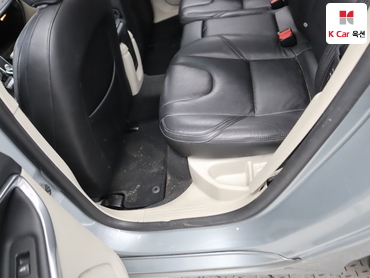 2016 - volvo v40