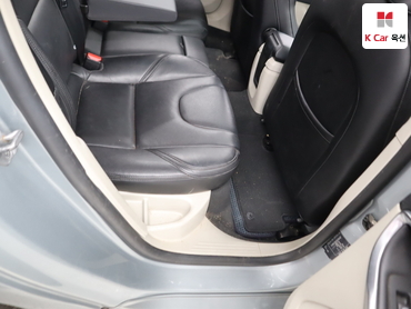 2016 - volvo v40