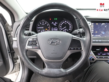 2018 - hyundai avante