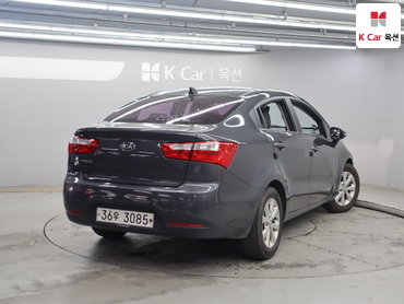 2014 - kia pride
