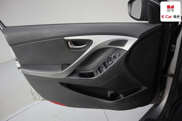 2016 - hyundai avante