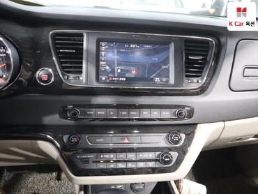 2019 - kia carnival