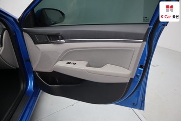 2017 - hyundai avante